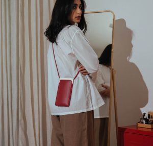 Get Amazing Shuttle Phone Crossbody Bag - Red and more only at KlippiK.com Online Shopping Kuwait UAE Saudi