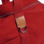 Hardware close up of crimson red Field duffle clip and D-ring | KlippiK Kuwait